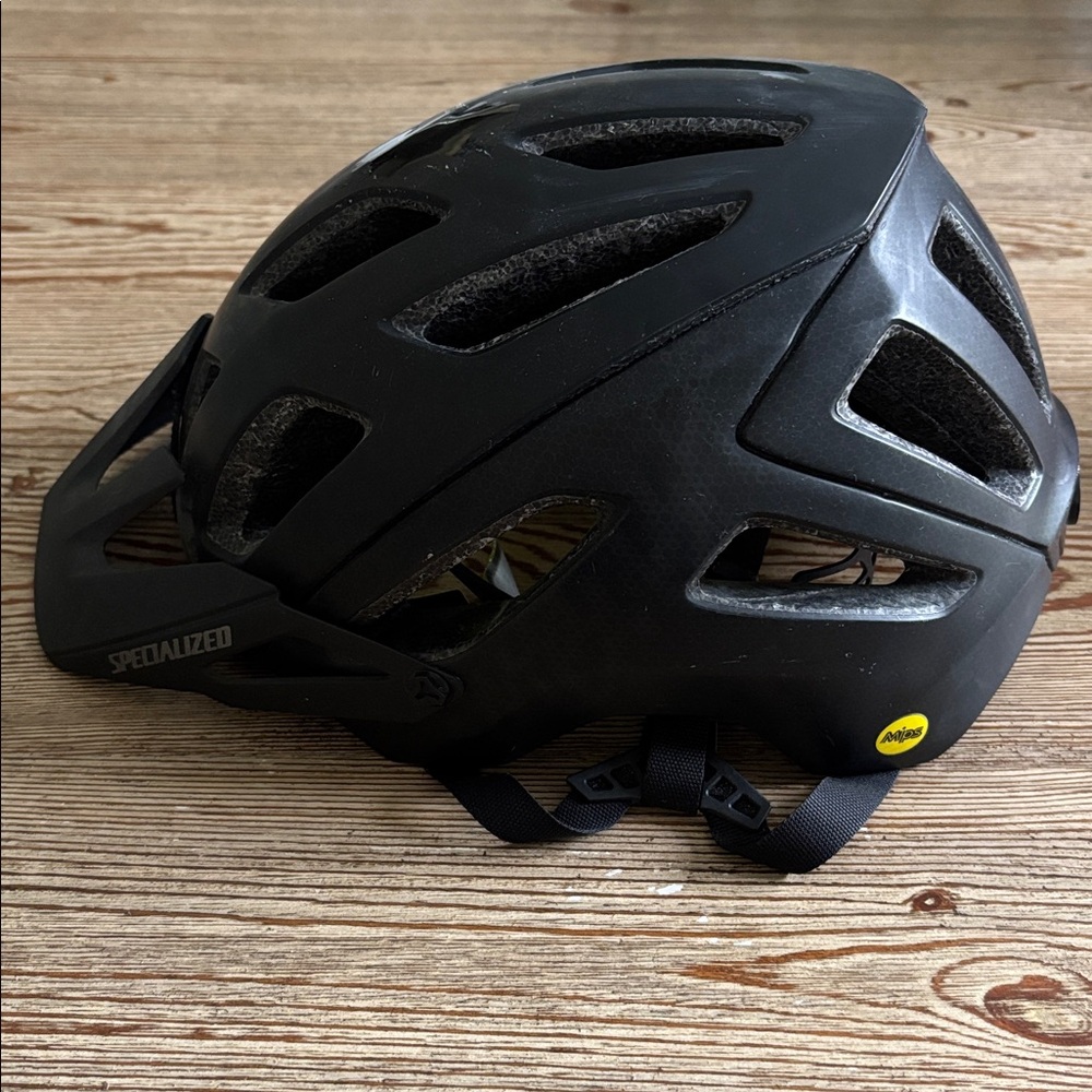 Specialized Ambush Black Bike Helmet with Visor Large 57-61cm - Picture 5 of 10